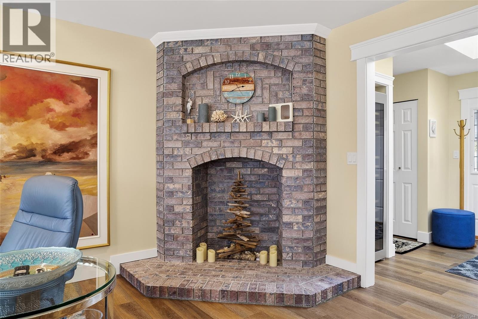 542 Panorama Pl, Parksville