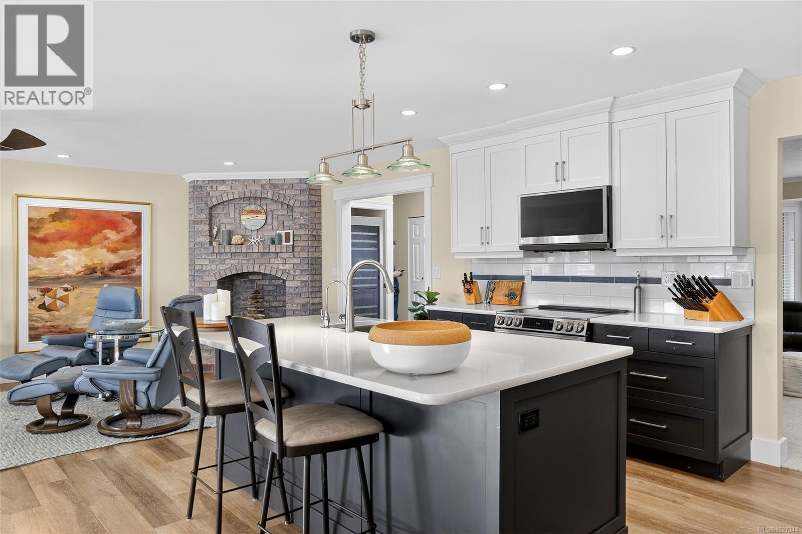 542 Panorama Pl, Parksville