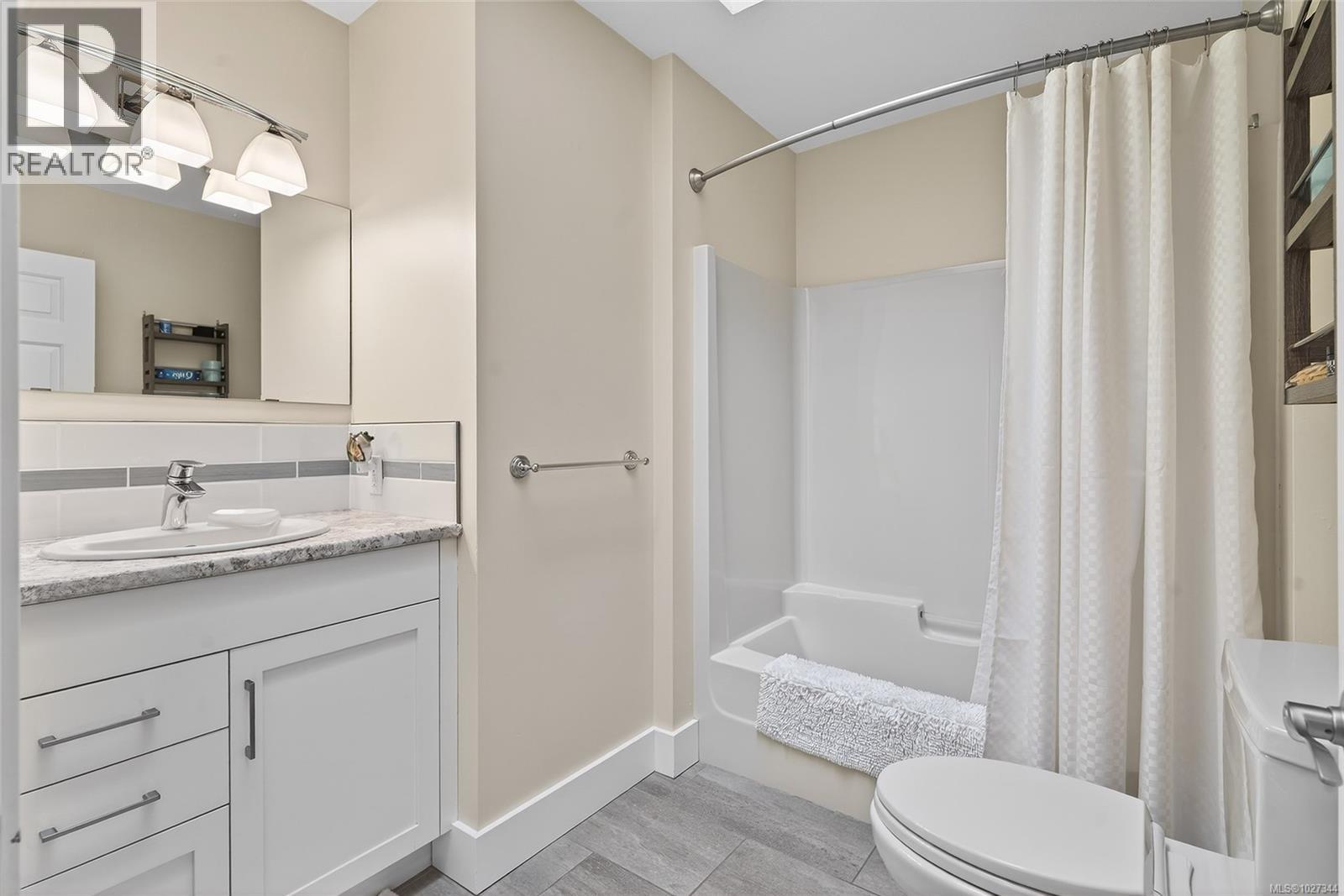 542 Panorama Pl, Parksville