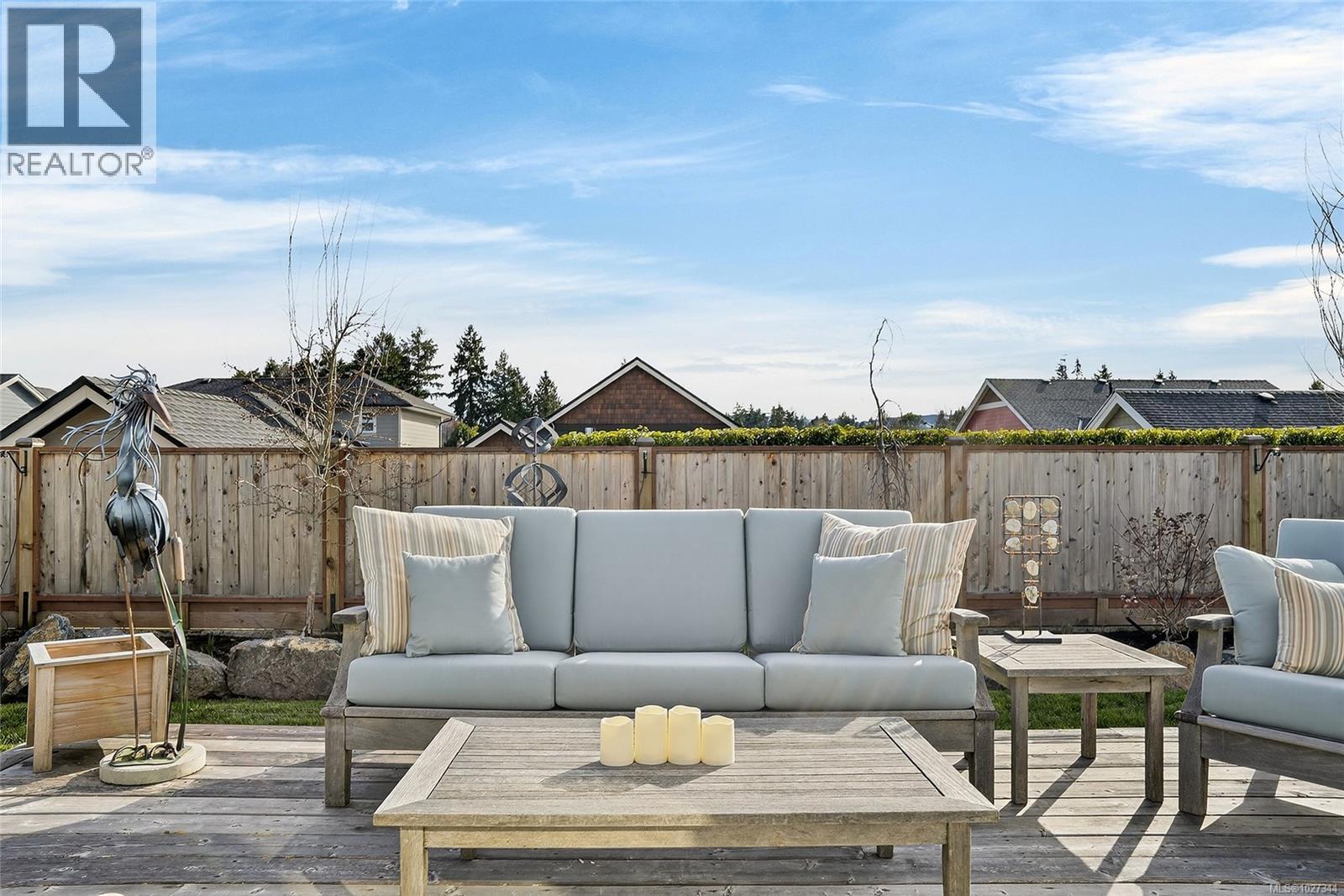 542 Panorama Pl, Parksville