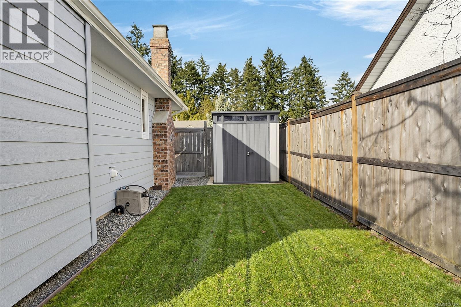 542 Panorama Pl, Parksville