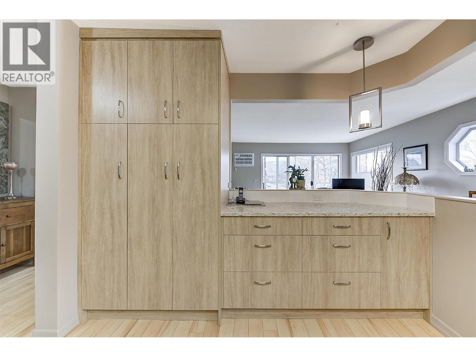 1249 Pacific Avenue Unit# 203, Kelowna