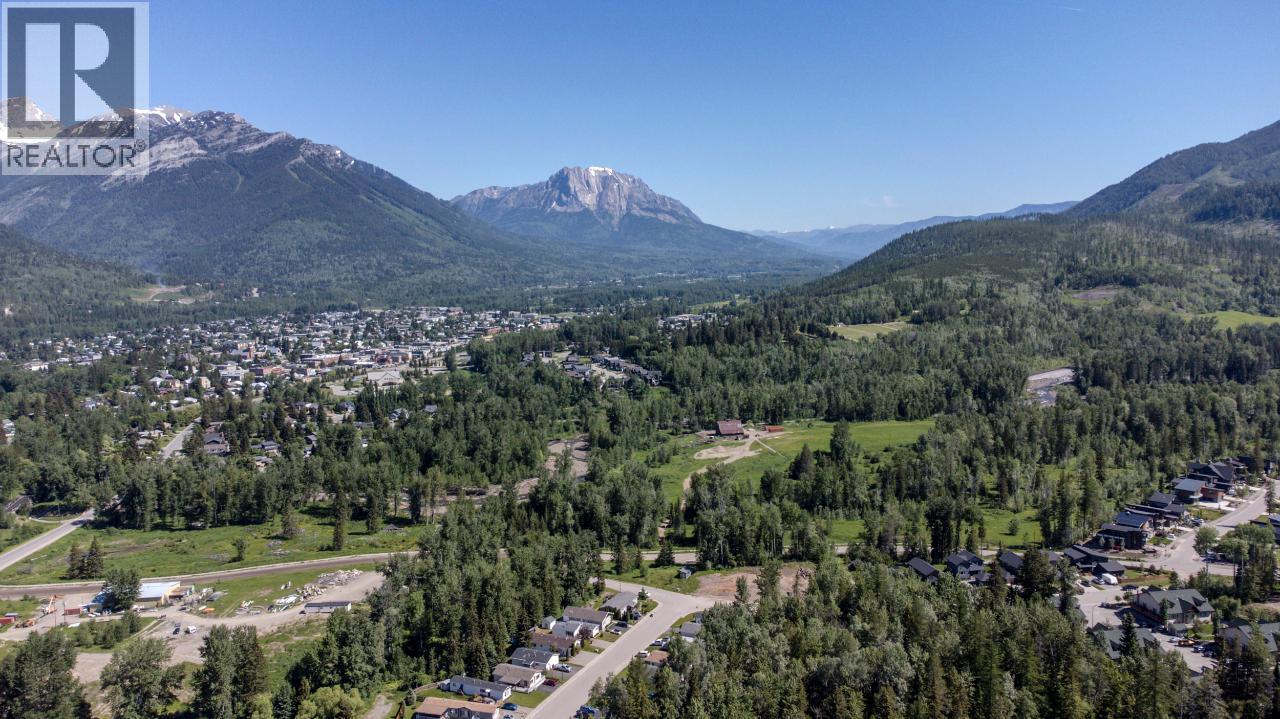 107 WHITETAIL Drive, Fernie