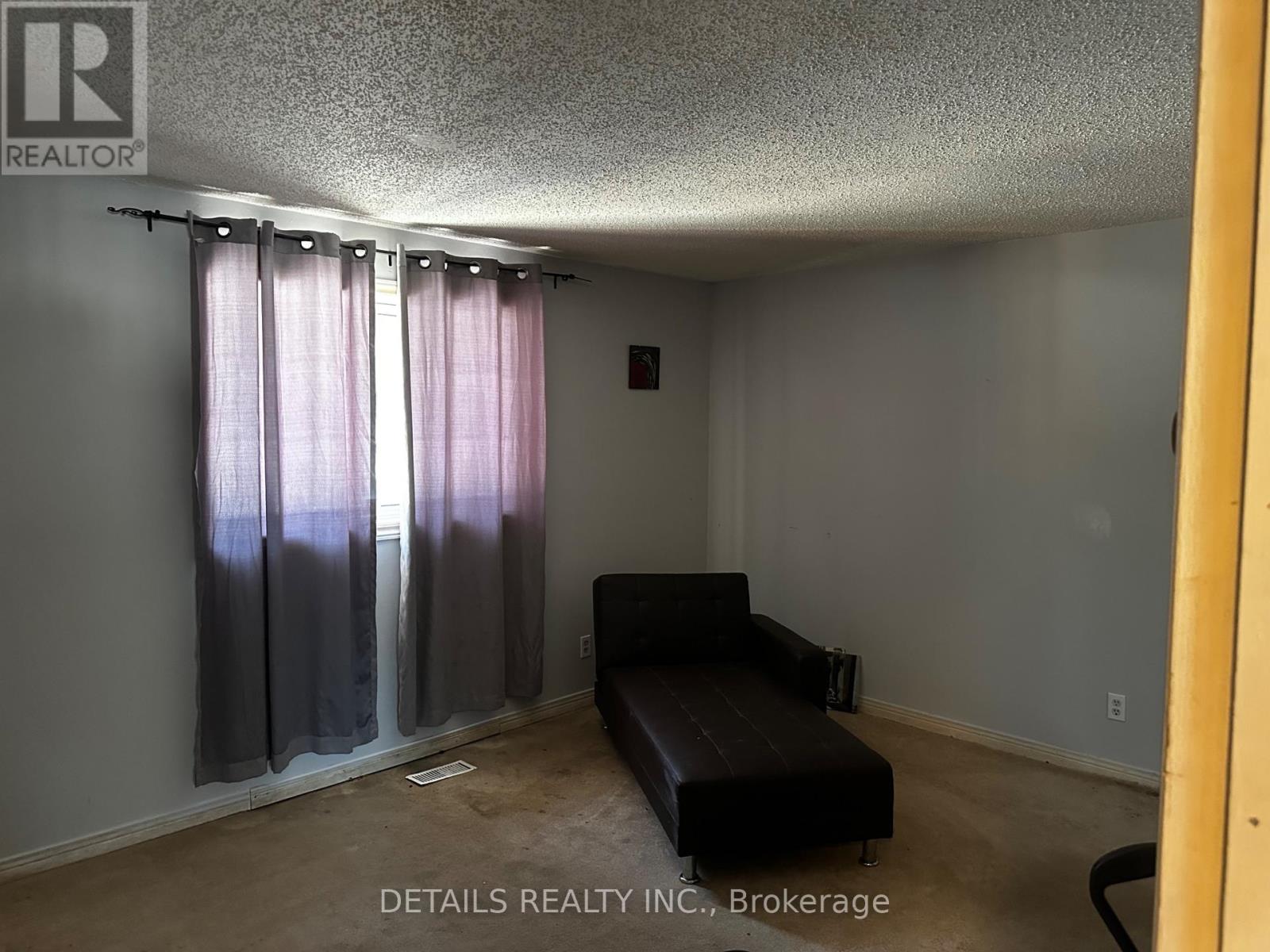 2208 FITZROY STREET N - 15