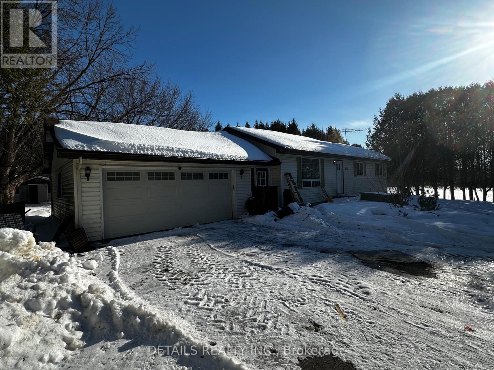 2208 FITZROY STREET N - 3