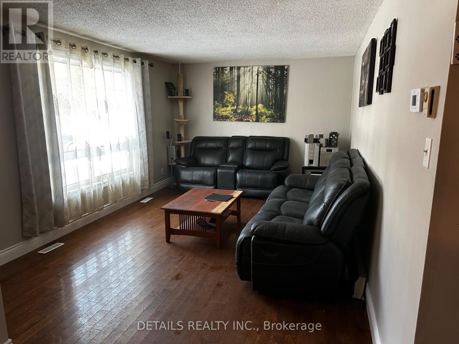 2208 FITZROY STREET N - 6