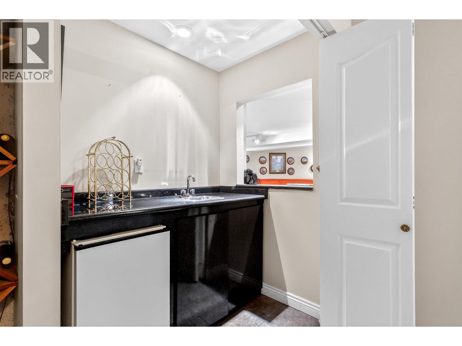 15 788 CITADEL DRIVE — photo 33
