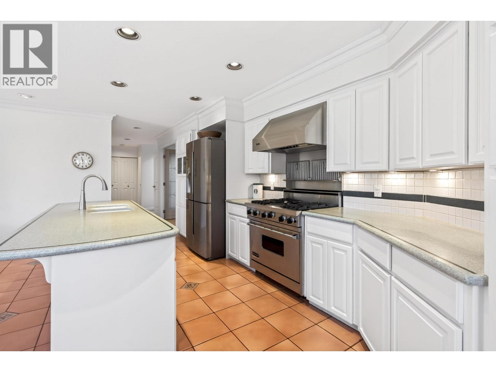 15 788 CITADEL DRIVE — photo 6