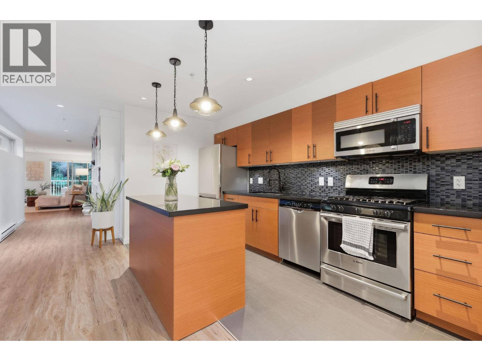 105 2832 CAPILANO ROAD, North Vancouver