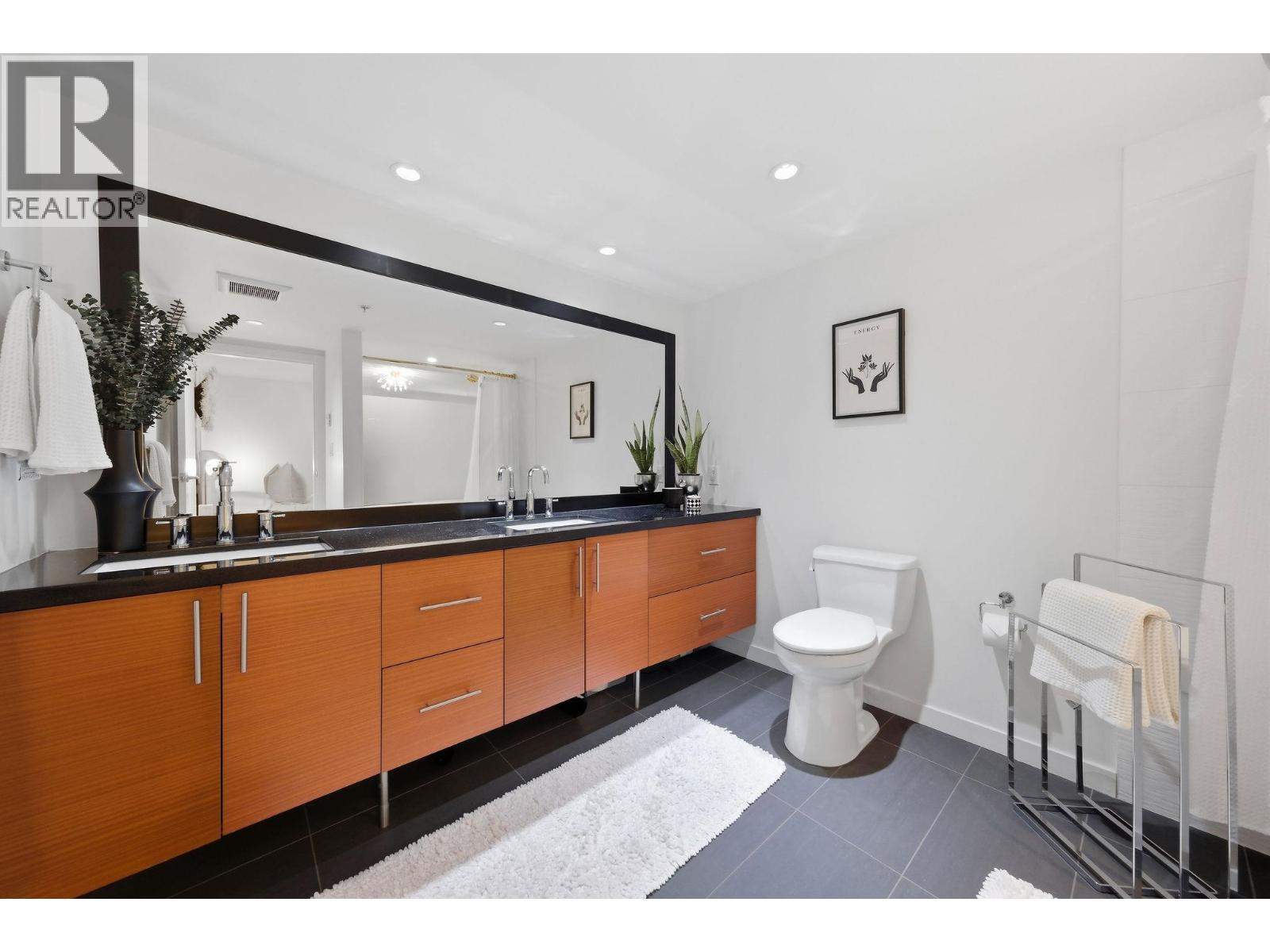 105 2832 CAPILANO ROAD, North Vancouver
