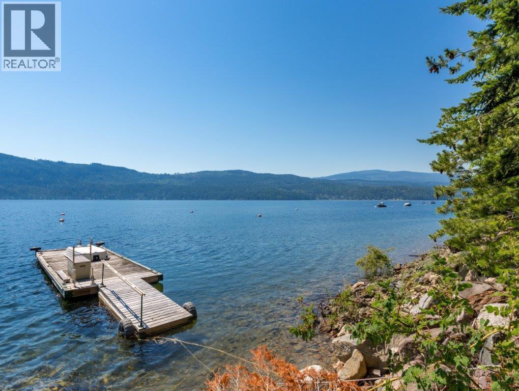  8738 Squilax Anglemont Road, St. Ives