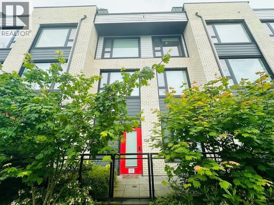 124 525 E 2ND STREET, Vancouver