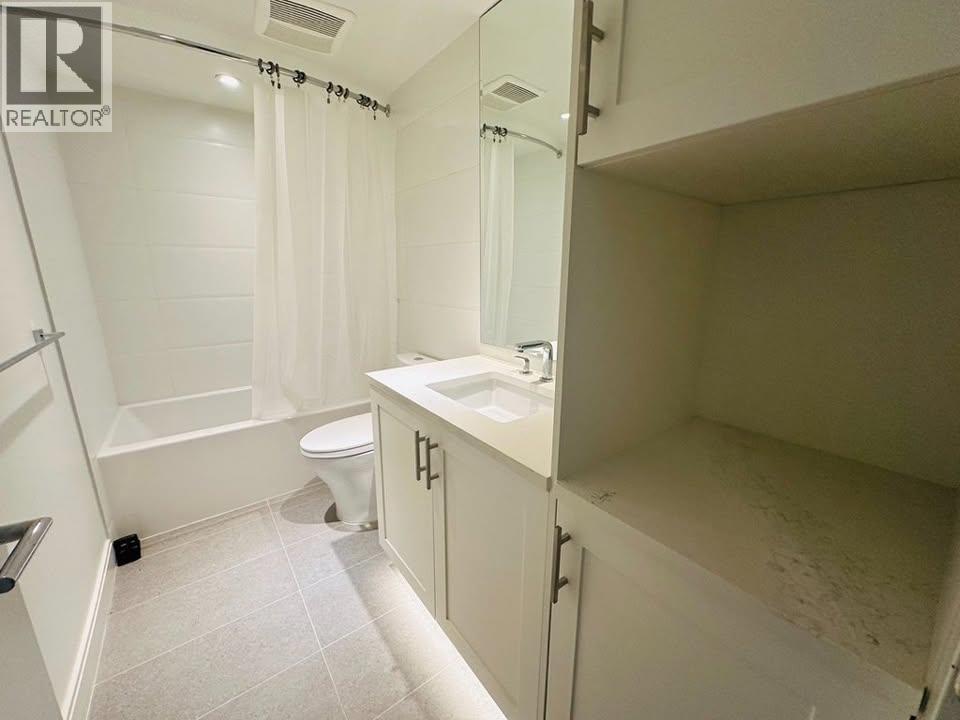 124 525 E 2ND STREET, Vancouver