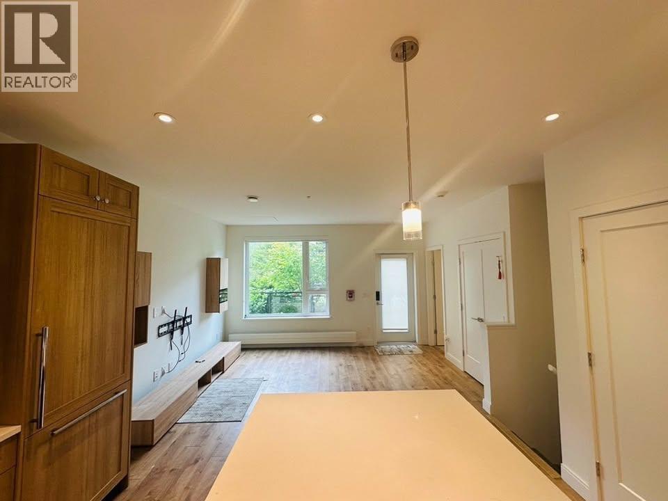 124 525 E 2ND STREET, Vancouver