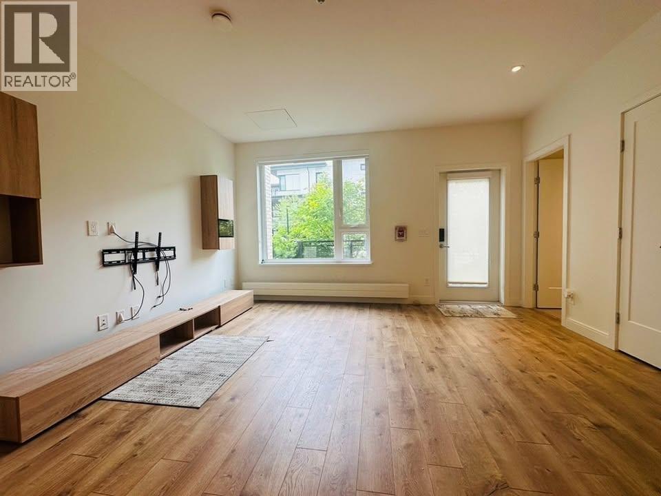 124 525 E 2ND STREET, Vancouver