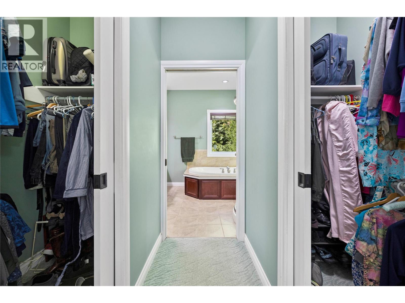  8738 Squilax Anglemont Road, St. Ives