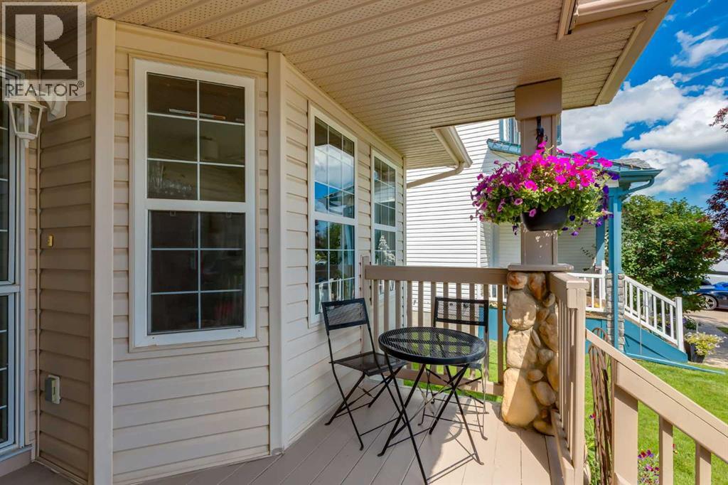 168 West Creek Pond - Photo 2 of 50, Chestermere, Alberta