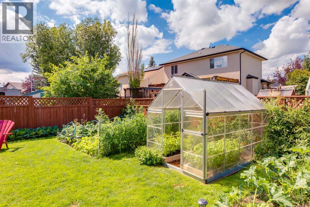 
          168 West Creek Pond
            <br/>
            <span>Chestermere</span>
            , 
            <span>AB</span>
             <span>T1X1H4</span>
         - Photo 43