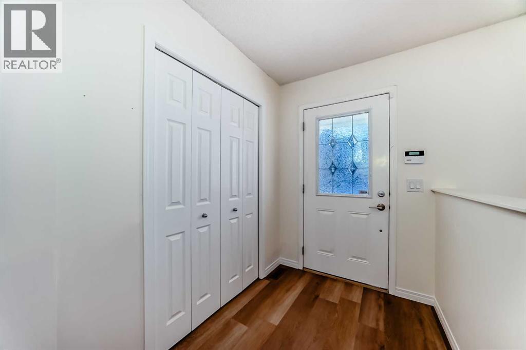 10 Bridlecrest Manor SW - Photo 3 of 48, Calgary, Alberta