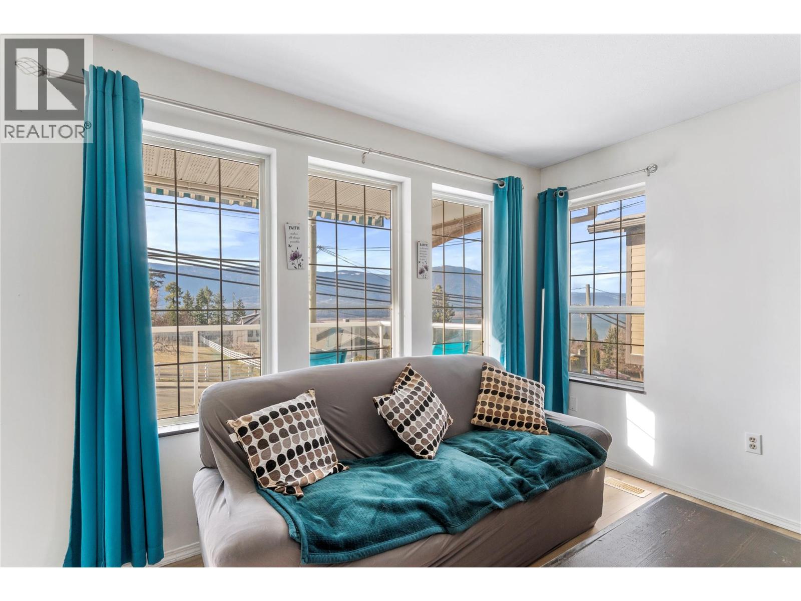 430 20 Street SE, Salmon Arm