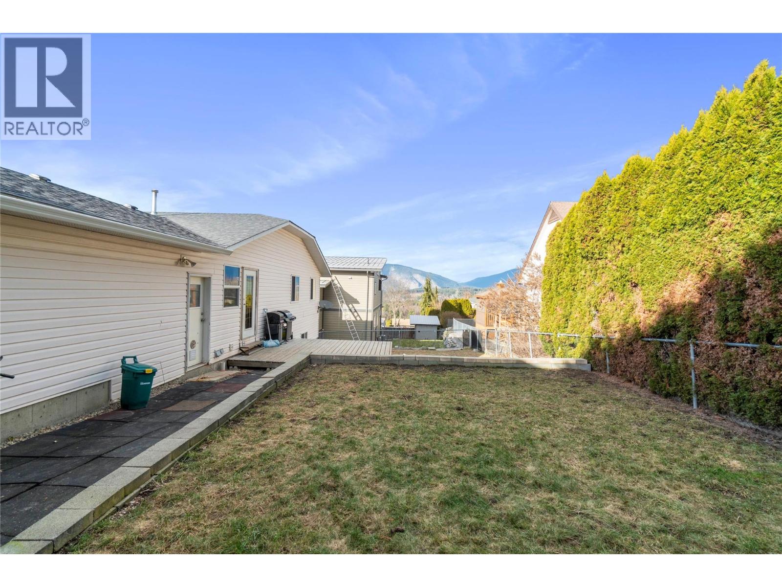 430 20 Street SE, Salmon Arm