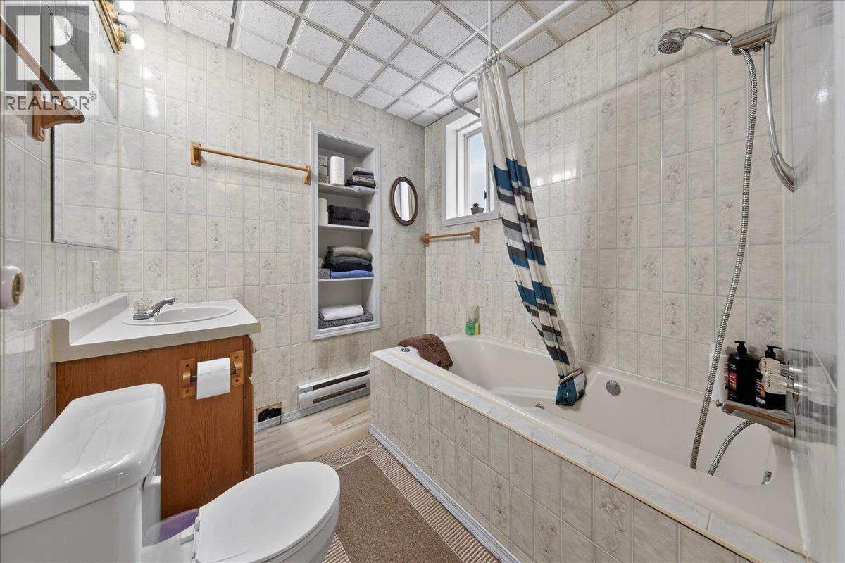 5024 Hot Springs Road, Fairmont Hot Springs