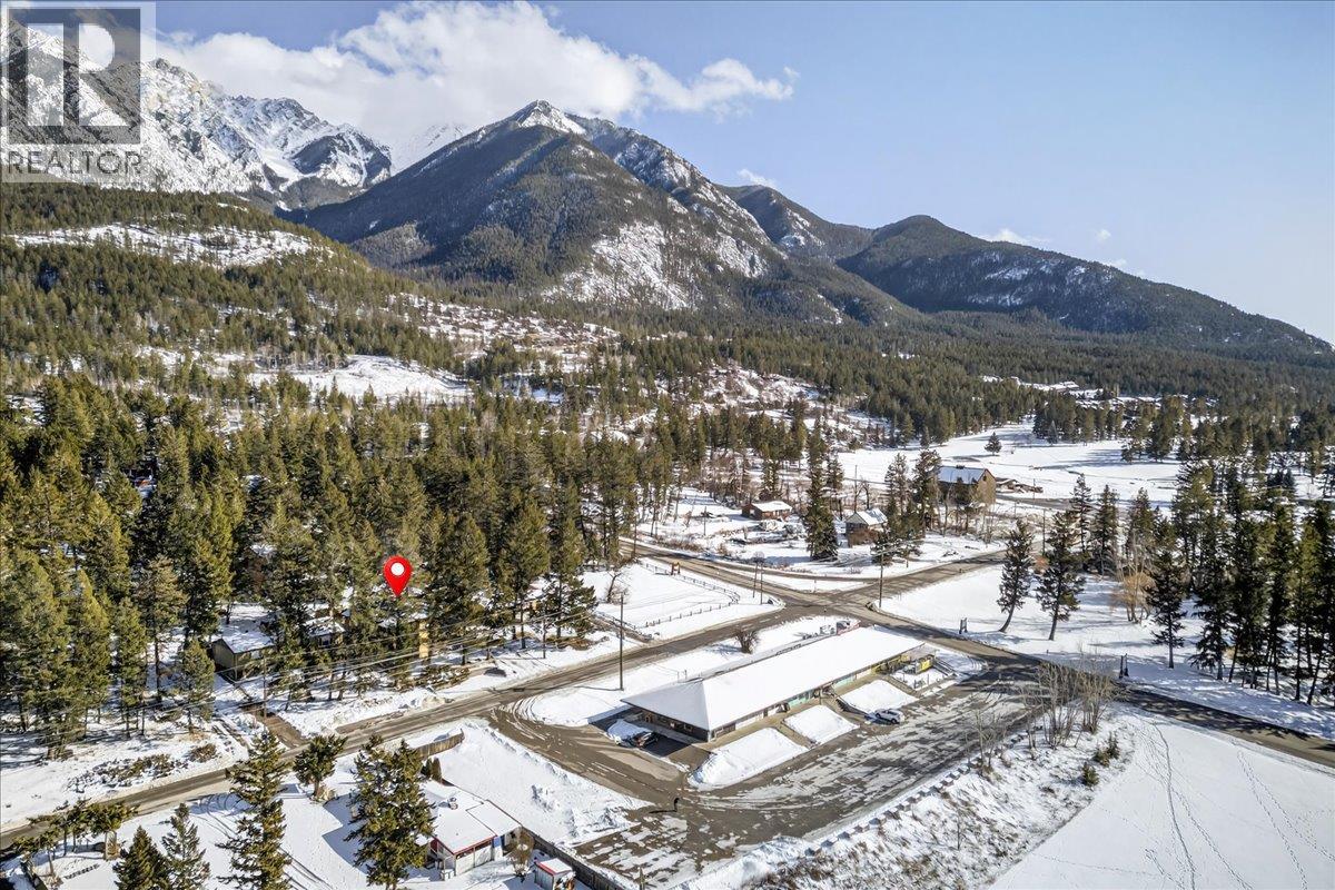 5024 Hot Springs Road, Fairmont Hot Springs