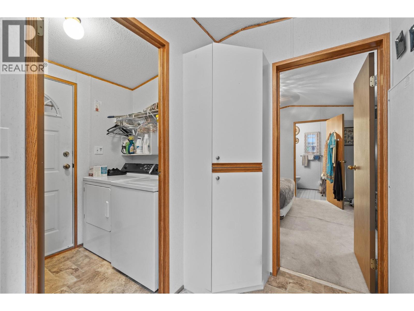 #2 5161 63 Avenue NE - 19