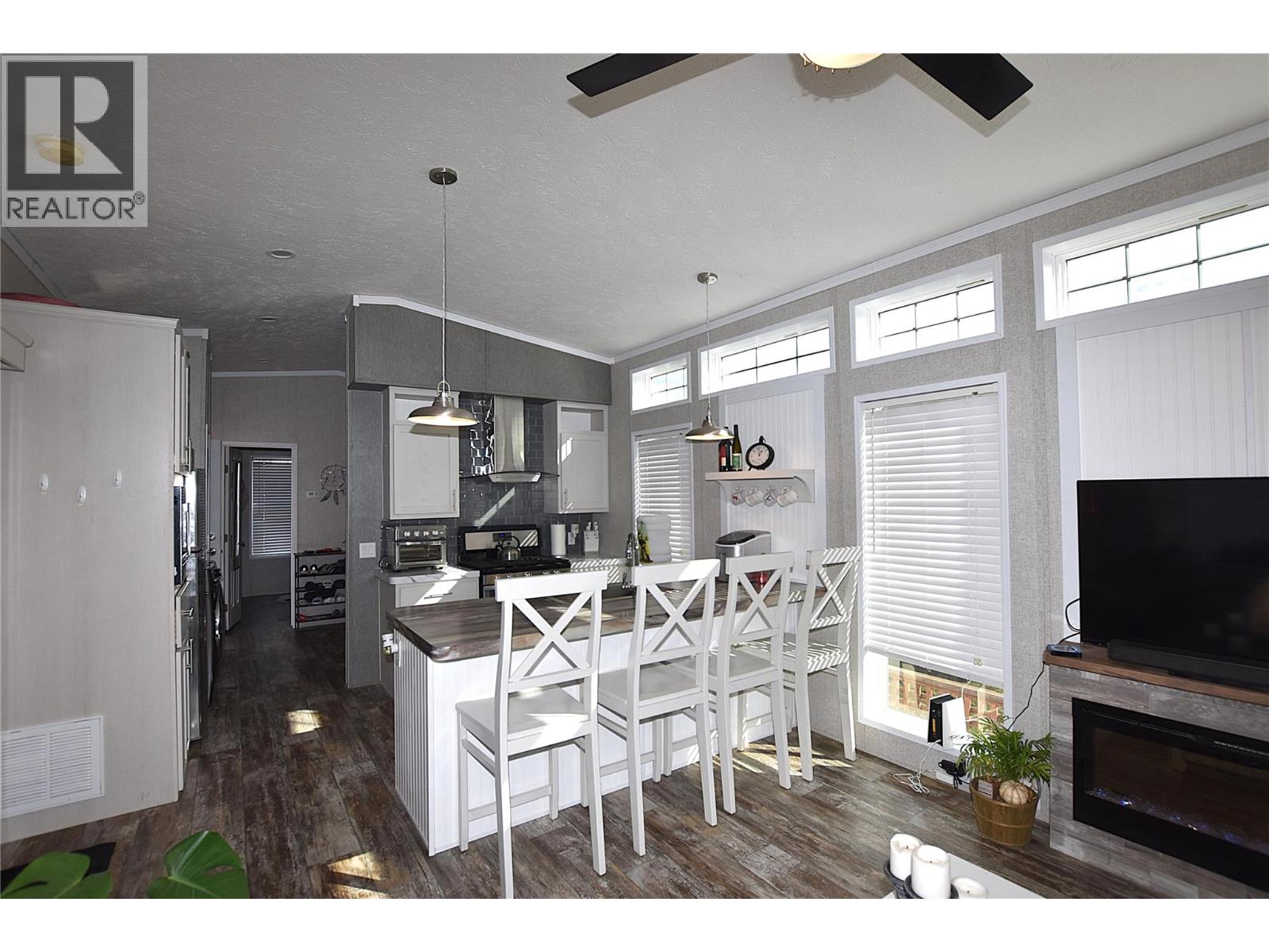 65 Antoine Unit# 5, Vernon