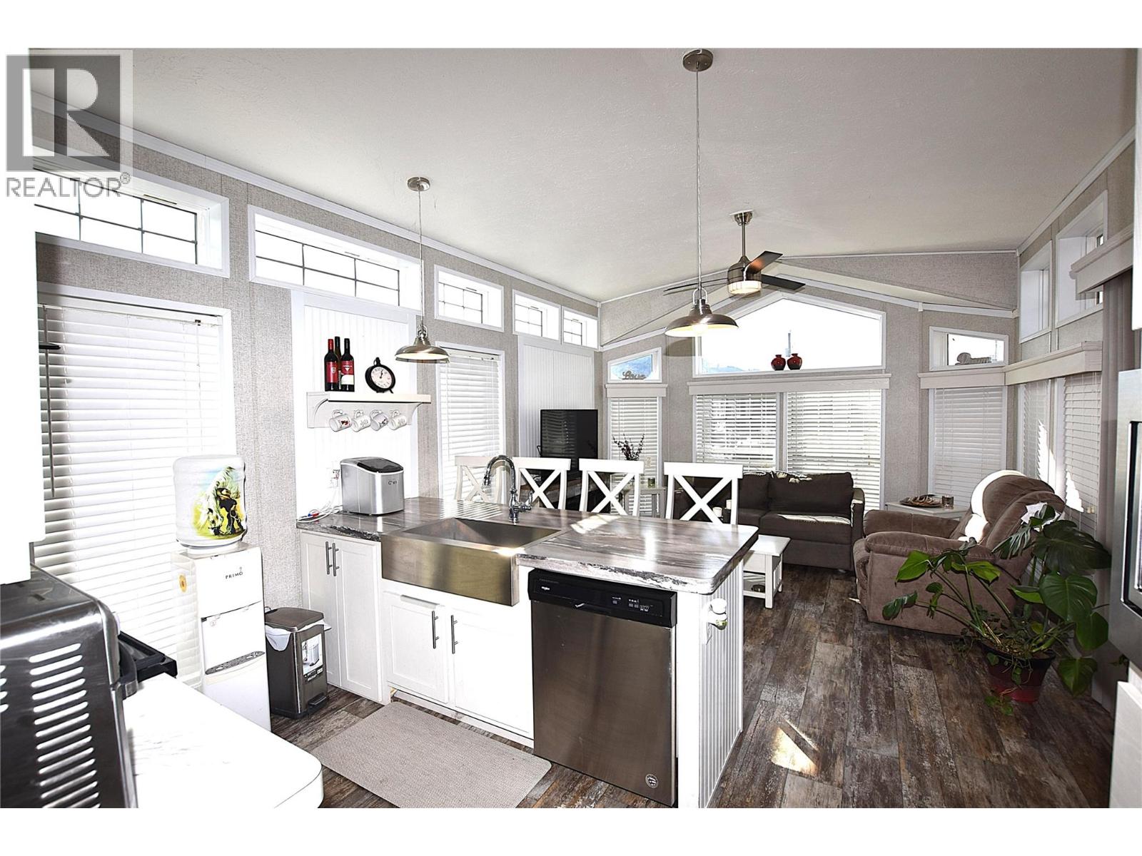 65 Antoine Unit# 5, Vernon