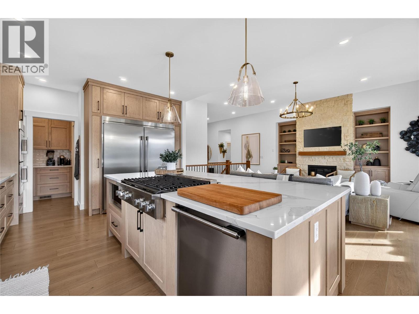 1621 9 Street SE, Salmon Arm