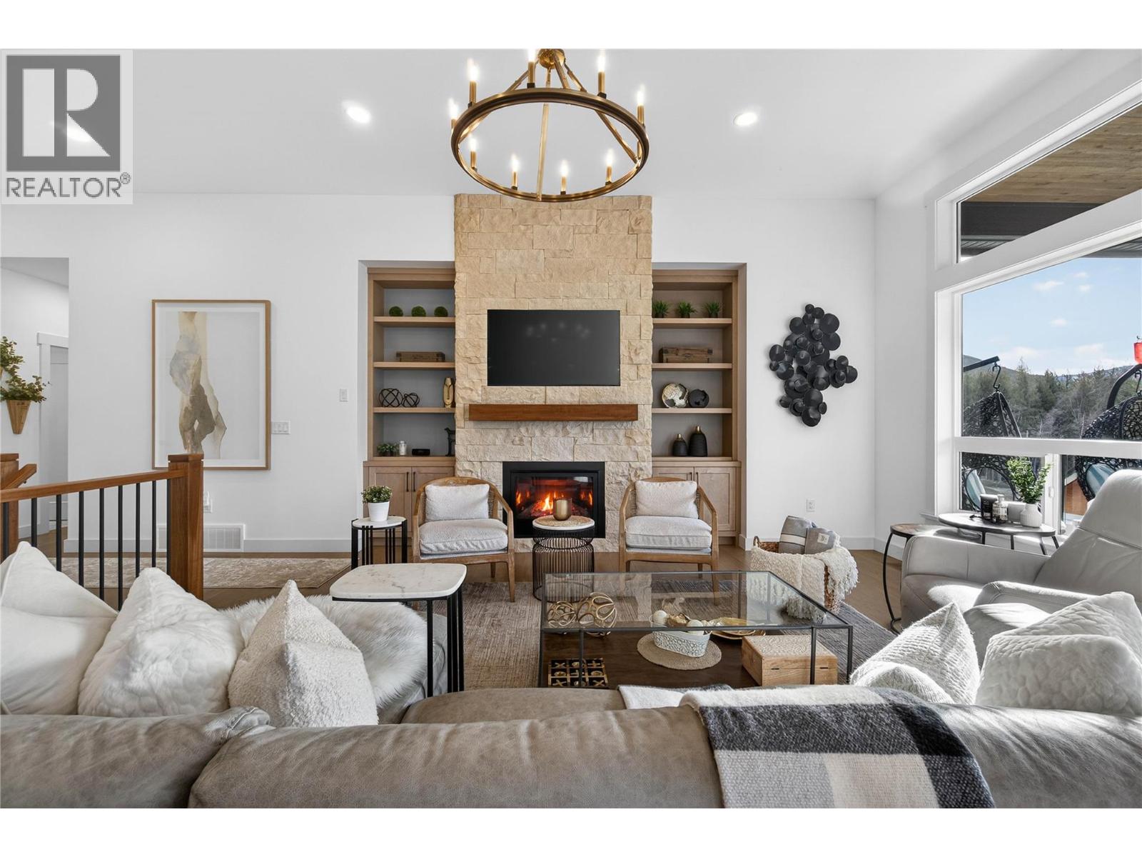 1621 9 Street SE, Salmon Arm