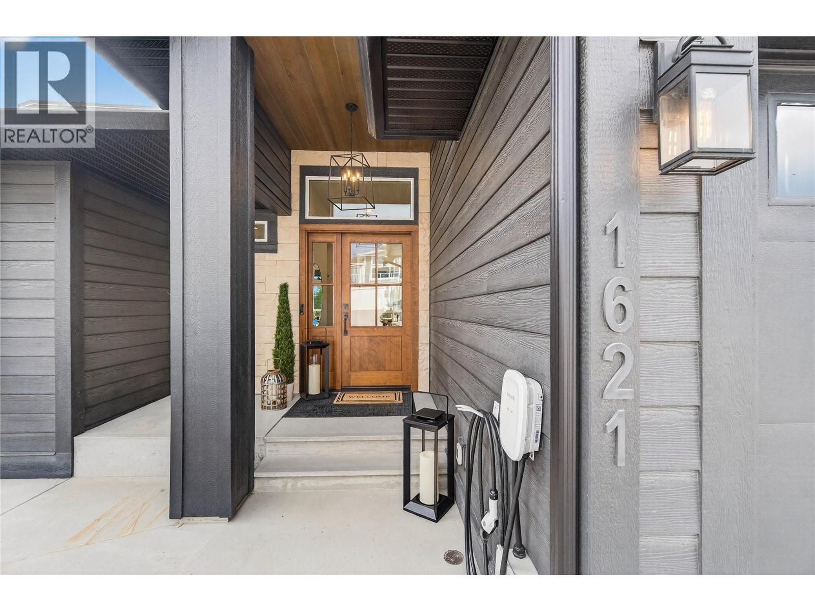 1621 9 Street SE, Salmon Arm