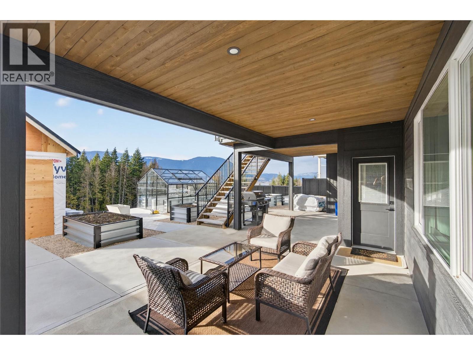 1621 9 Street SE, Salmon Arm