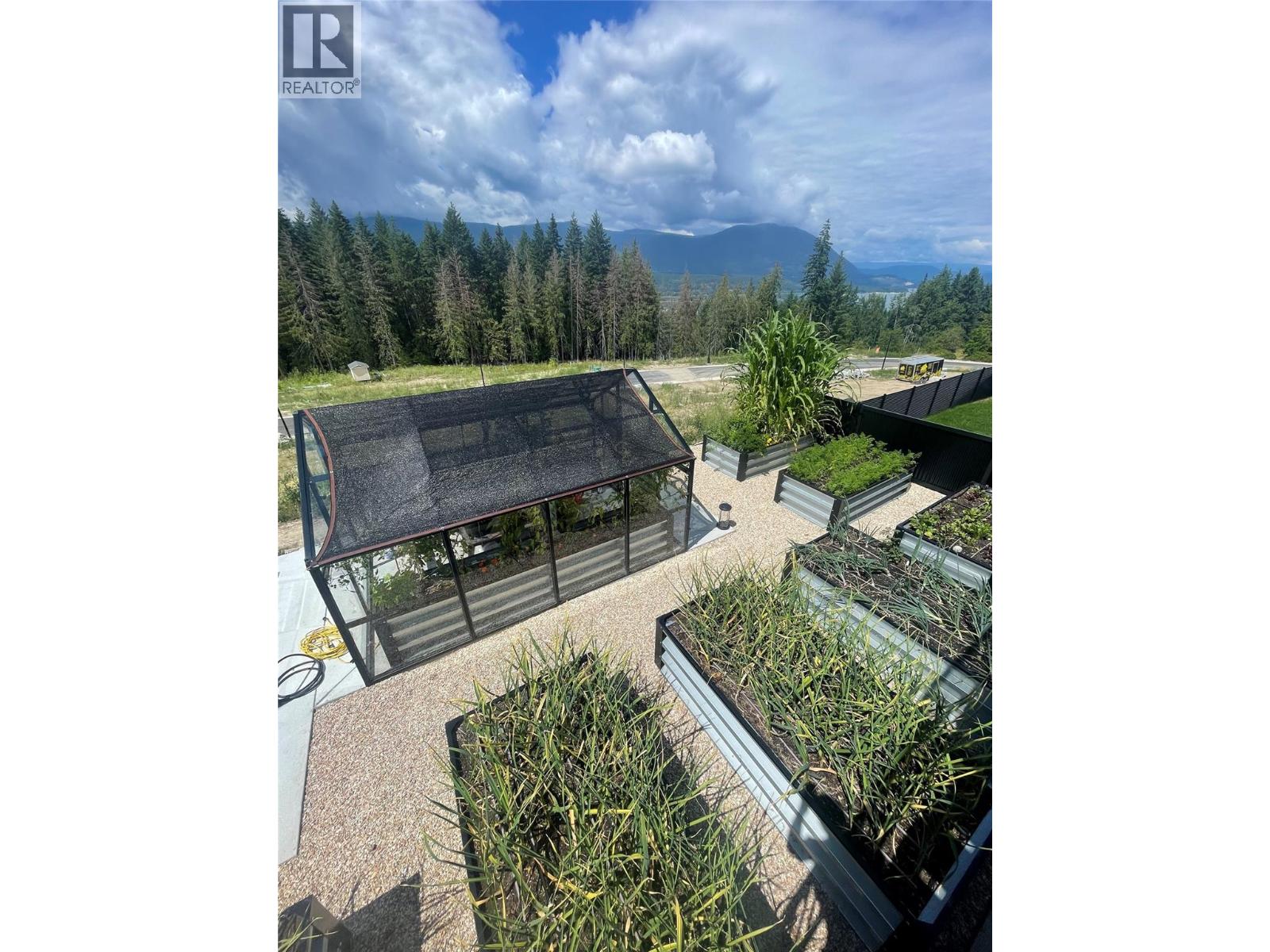 1621 9 Street SE, Salmon Arm