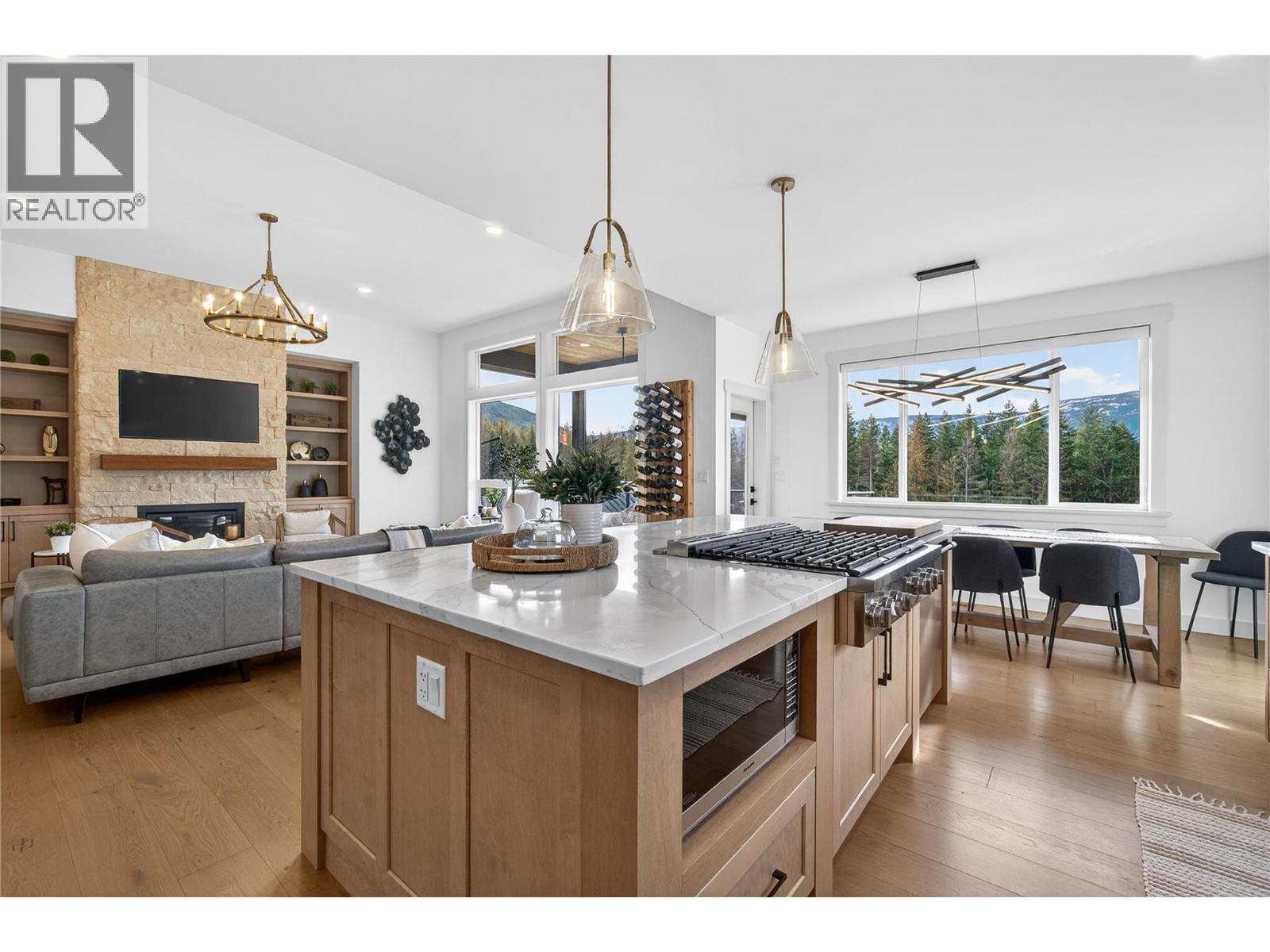 1621 9 Street SE, Salmon Arm