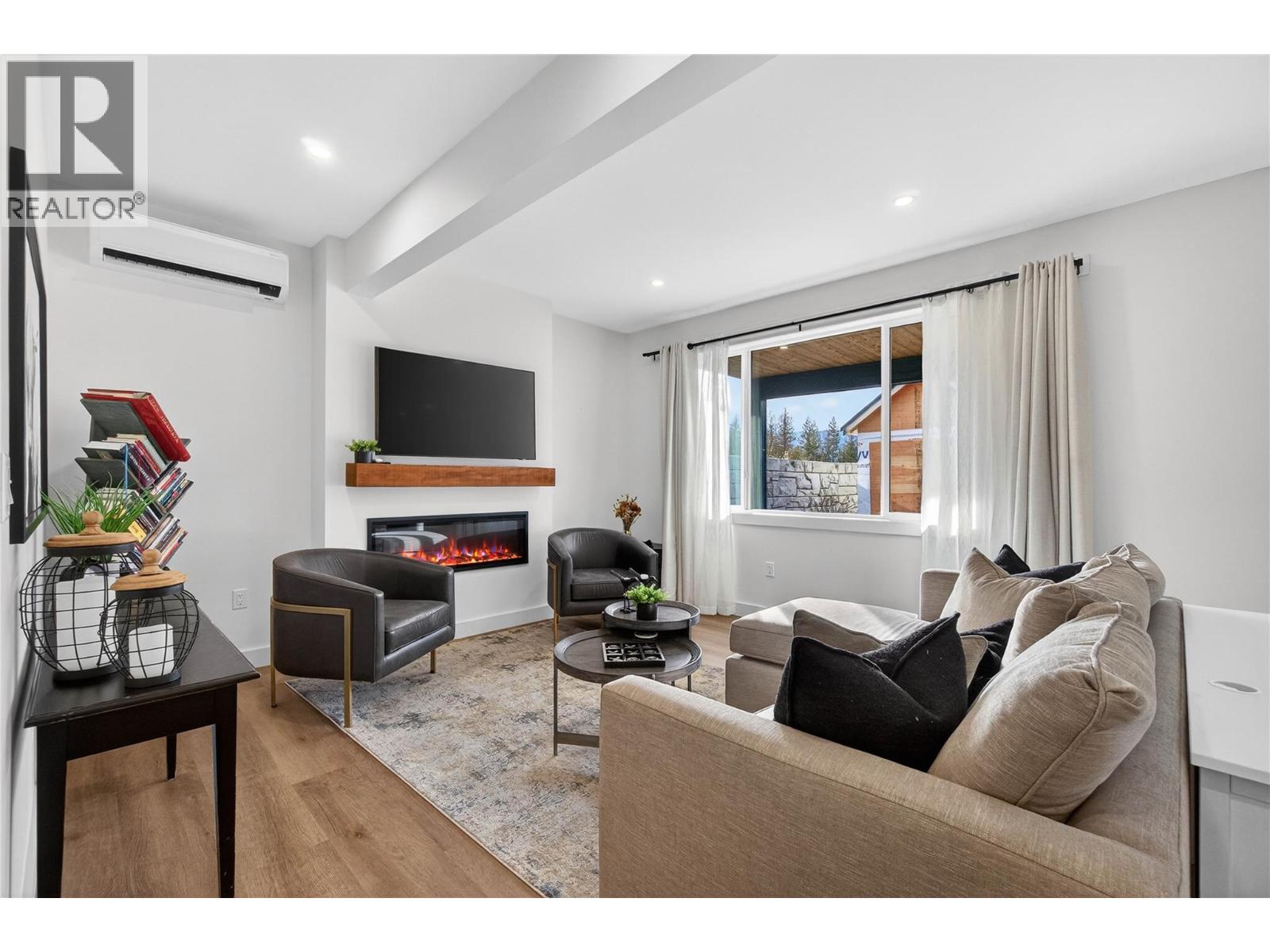 1621 9 Street SE, Salmon Arm