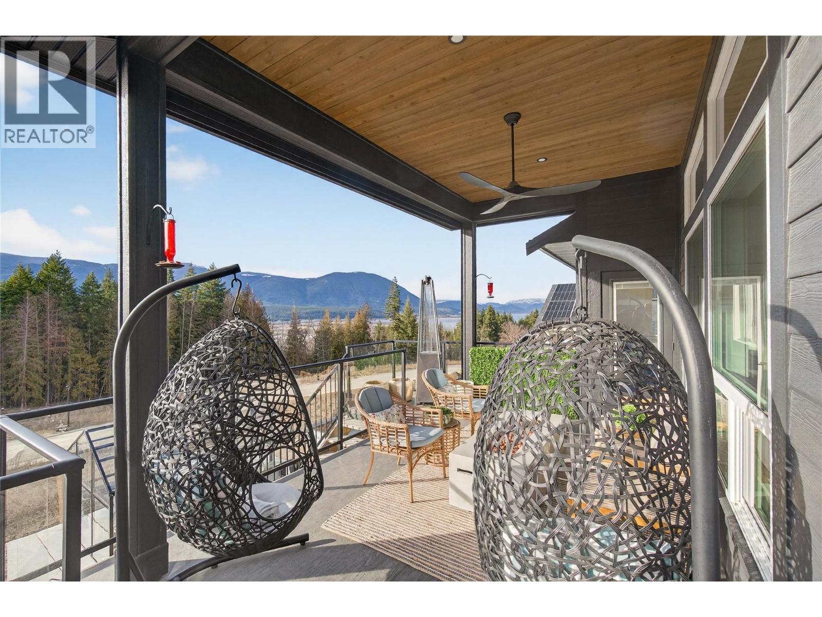 1621 9 Street SE, Salmon Arm