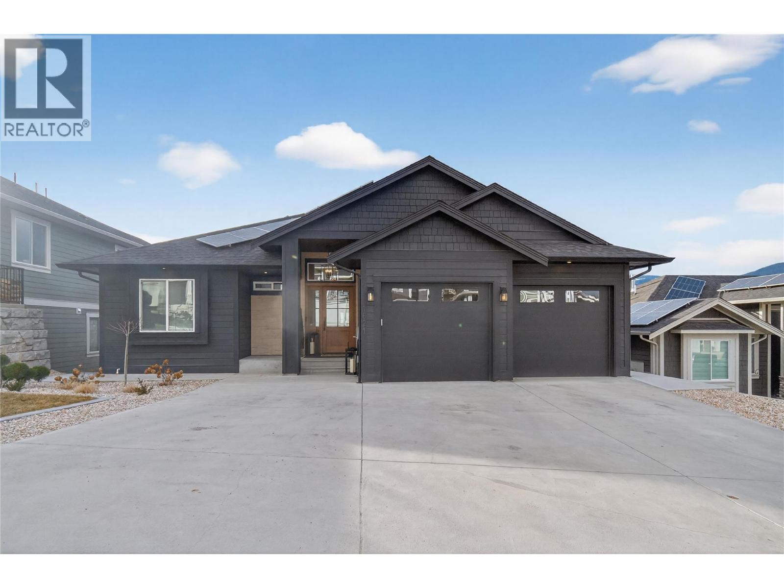 1621 9 Street SE, Salmon Arm