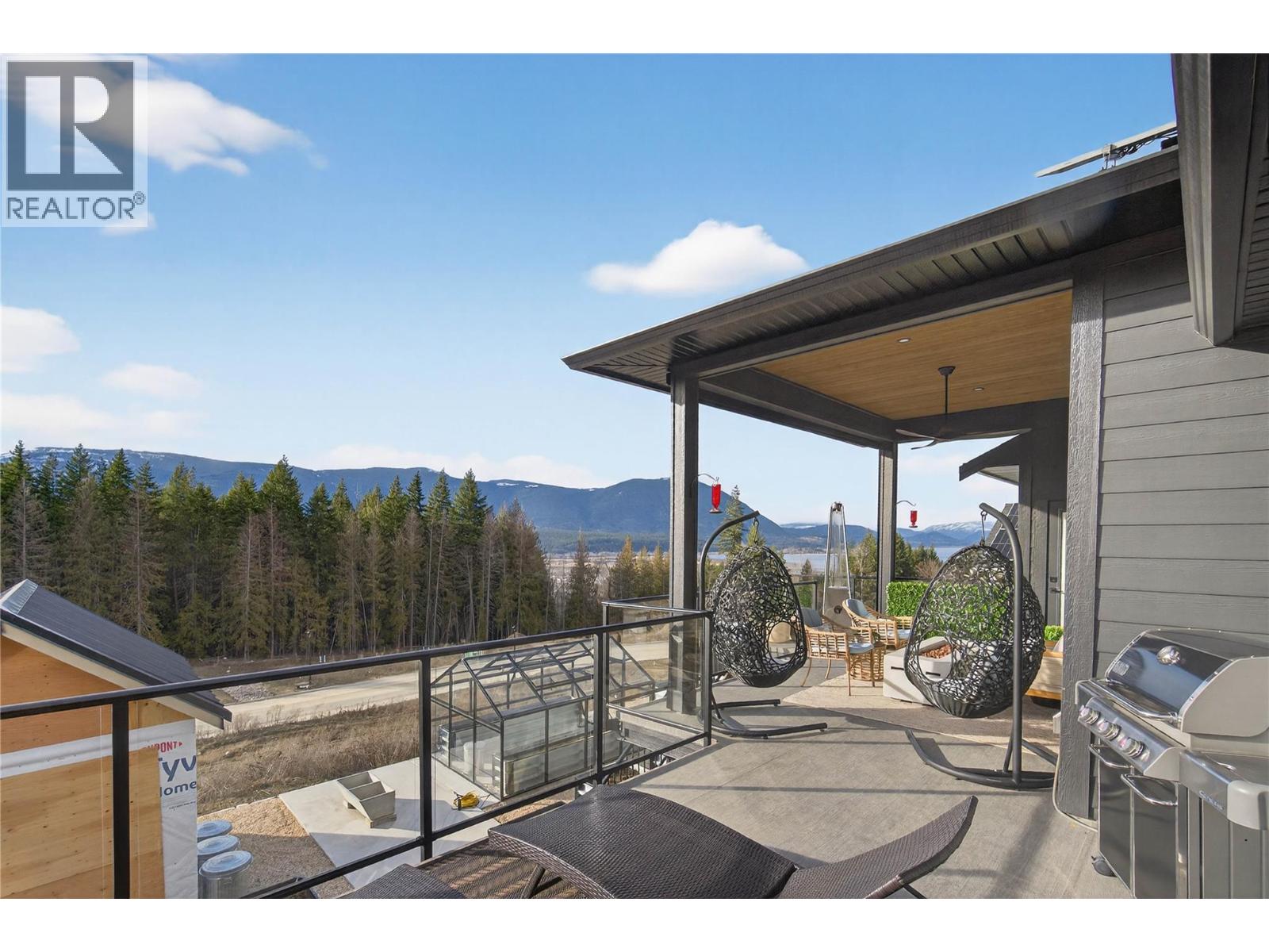 1621 9 Street SE, Salmon Arm