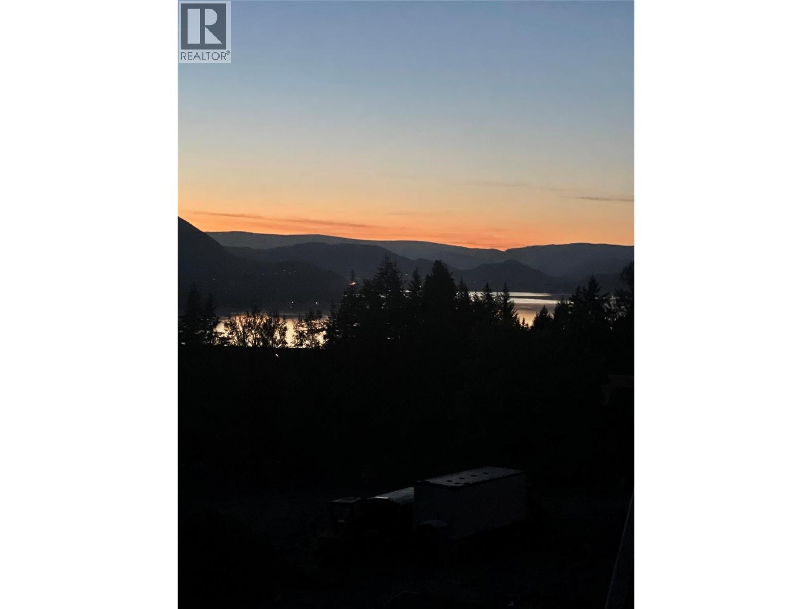 1621 9 Street SE, Salmon Arm