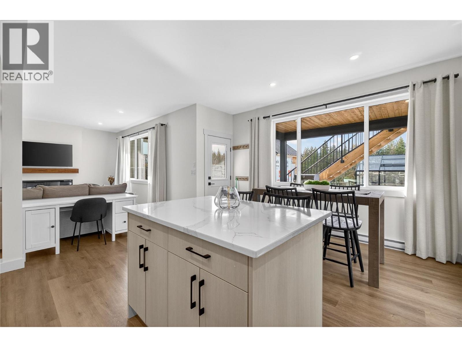 1621 9 Street SE, Salmon Arm