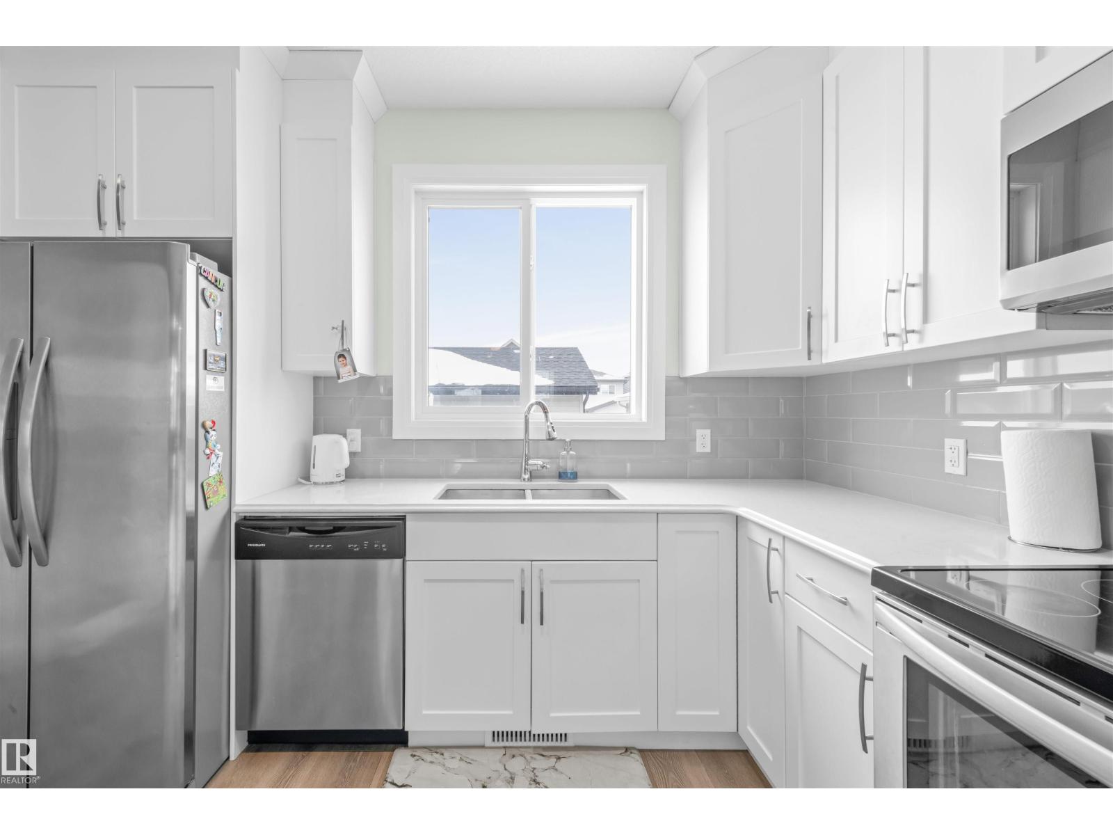 389 Charlesworth DR SW SW - 10