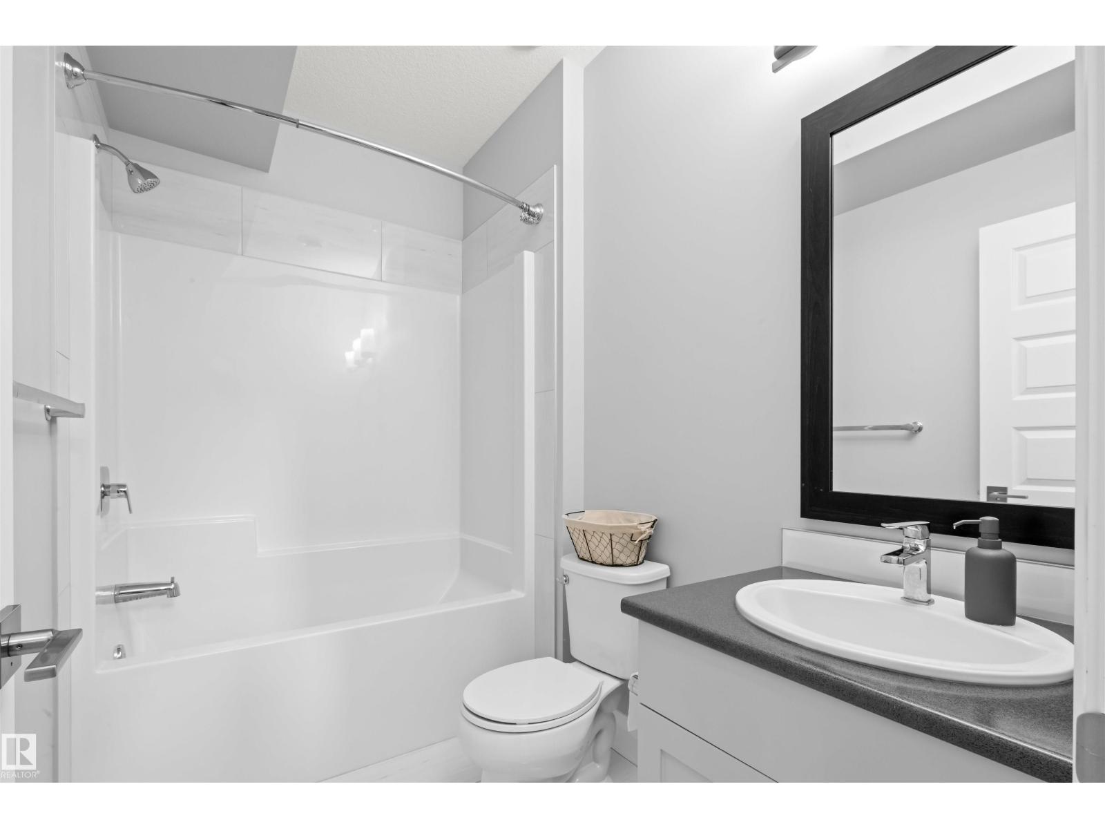 389 Charlesworth DR SW SW - 15