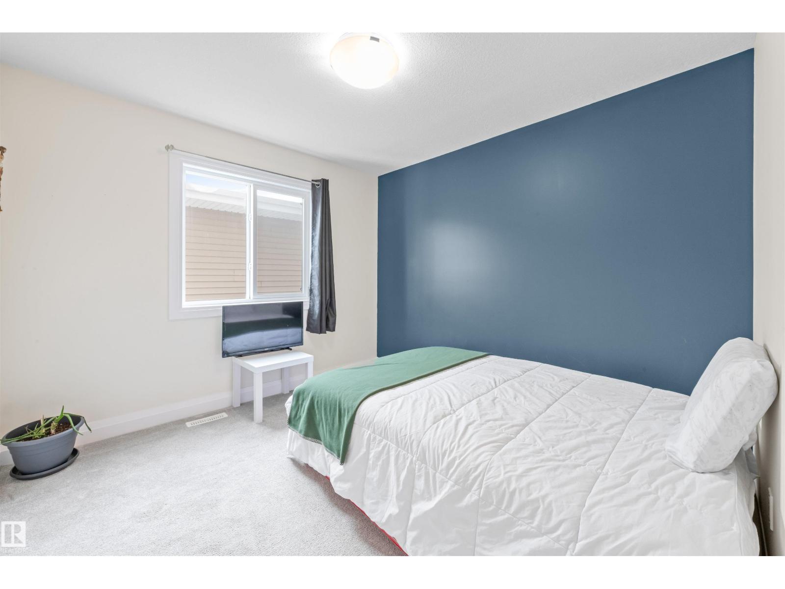 389 Charlesworth DR SW SW - 25