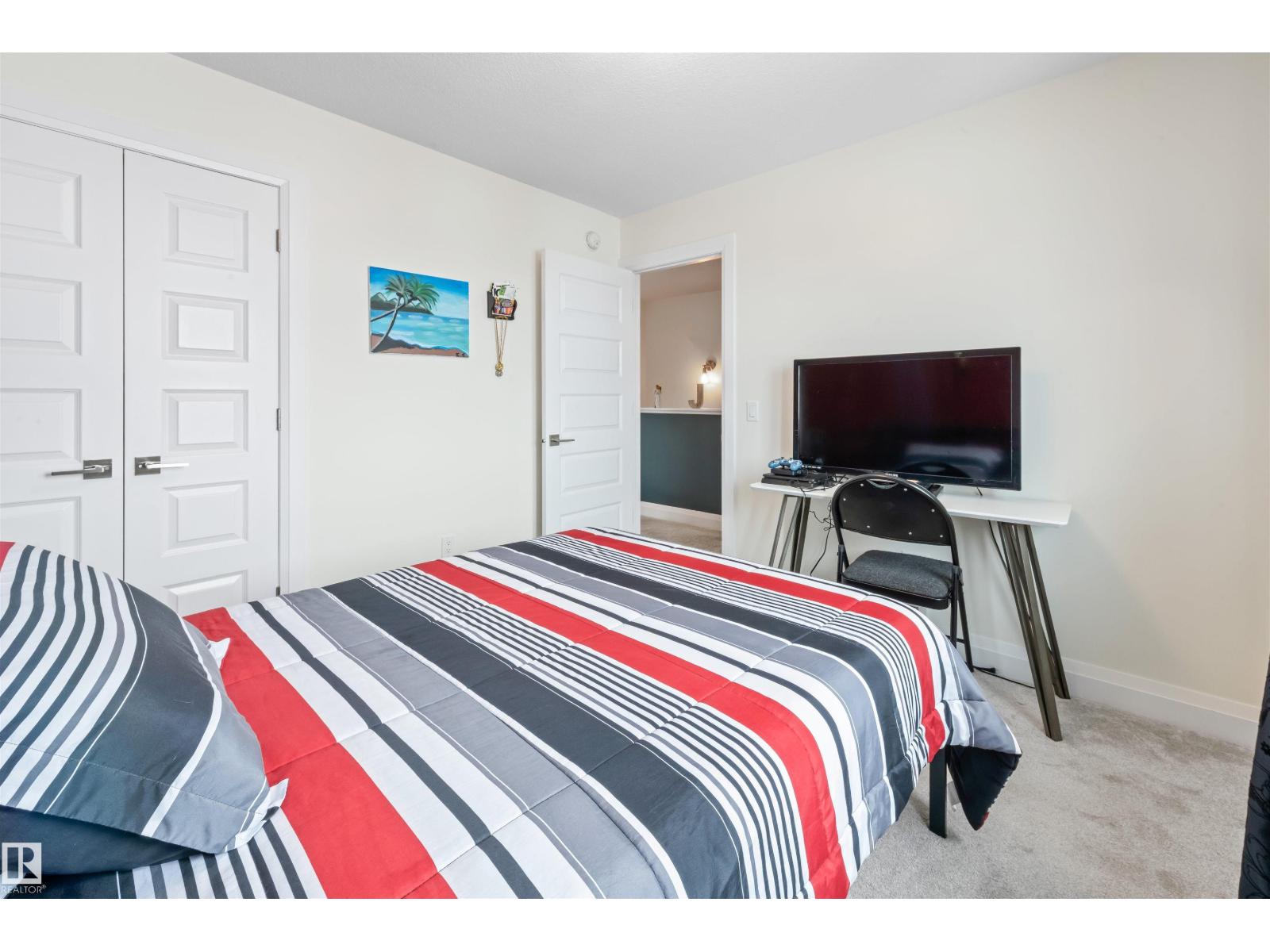 389 Charlesworth DR SW SW - 23