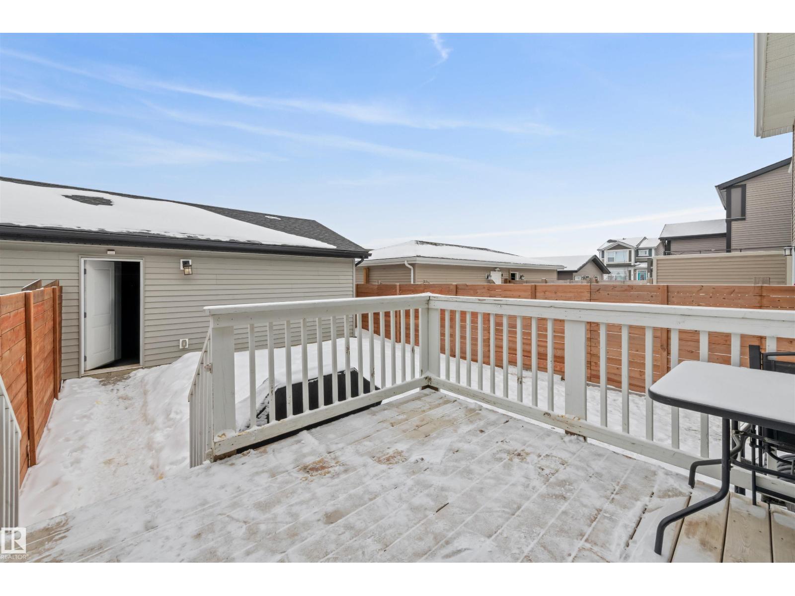389 Charlesworth DR SW SW - 32