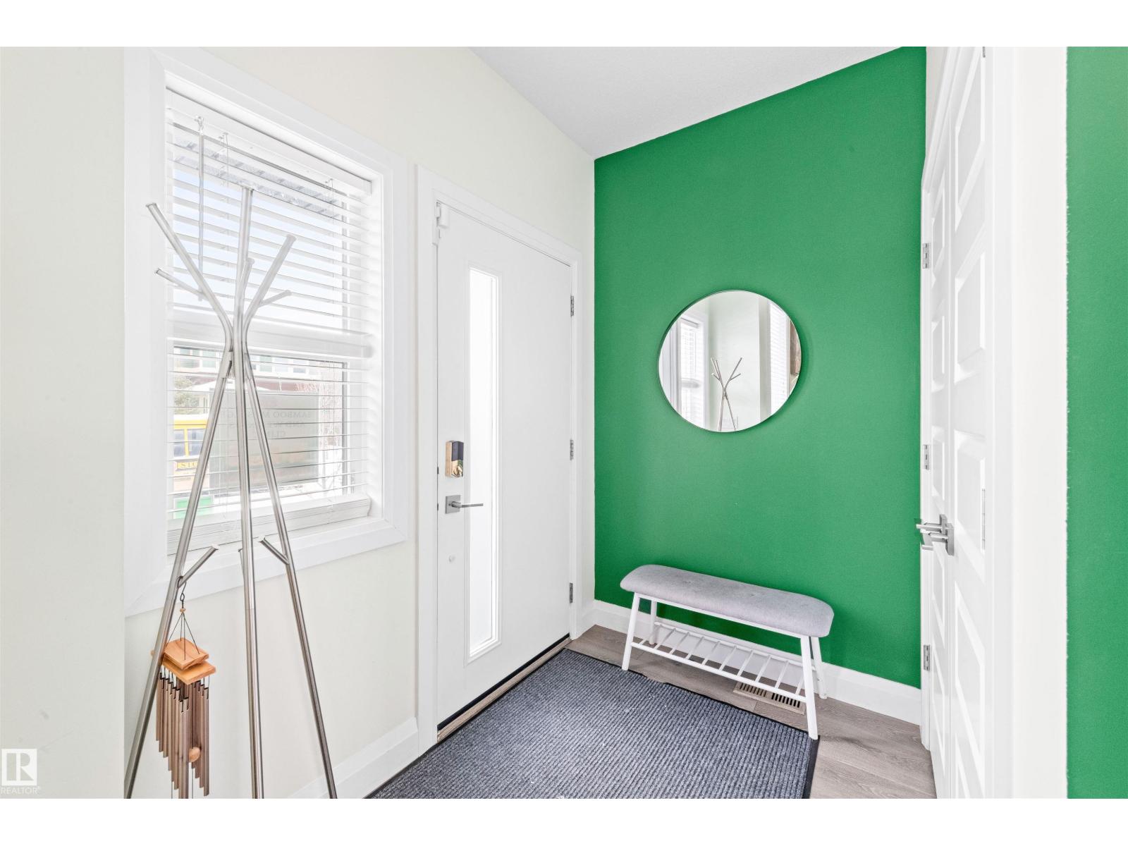 389 Charlesworth DR SW SW - 4
