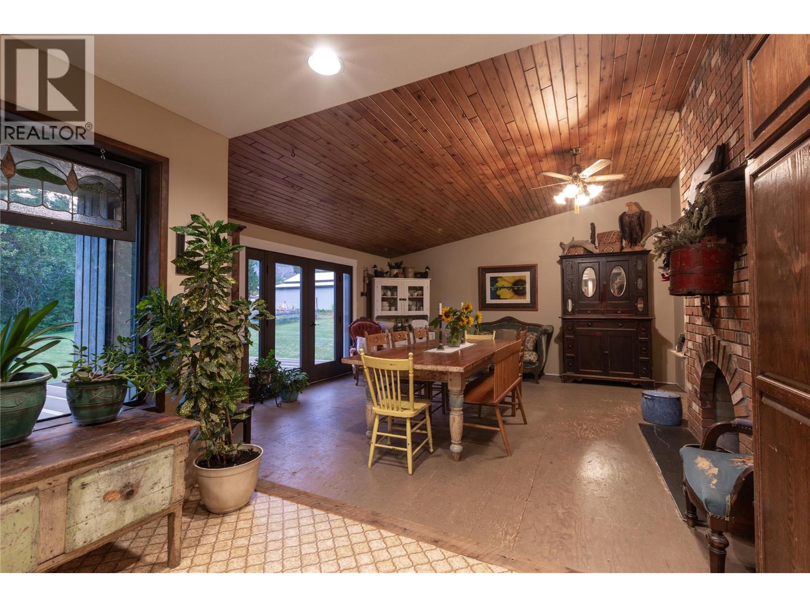 2523 Evans Road, Celista