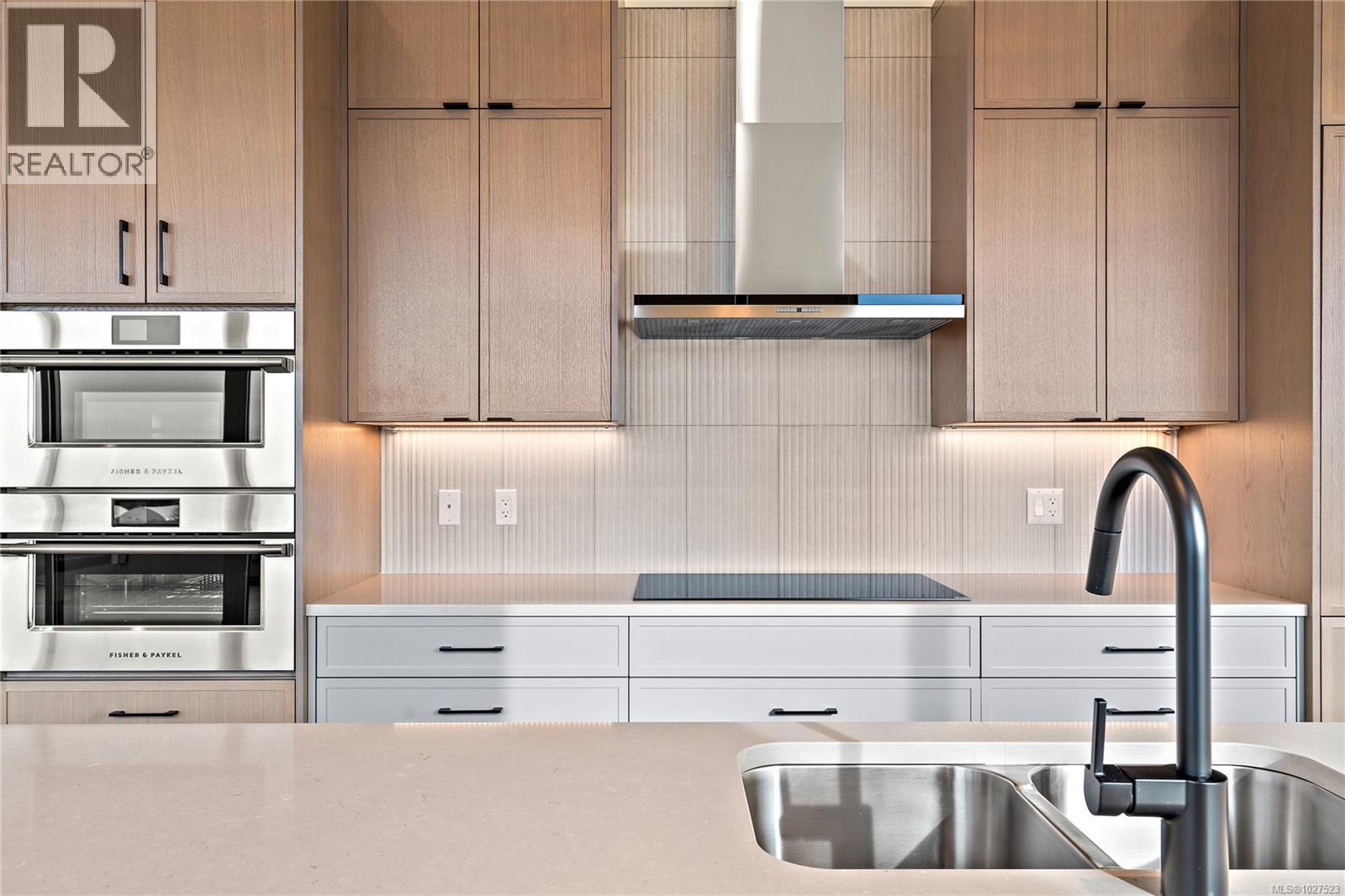 501 1102 Esquimalt Road, Esquimalt